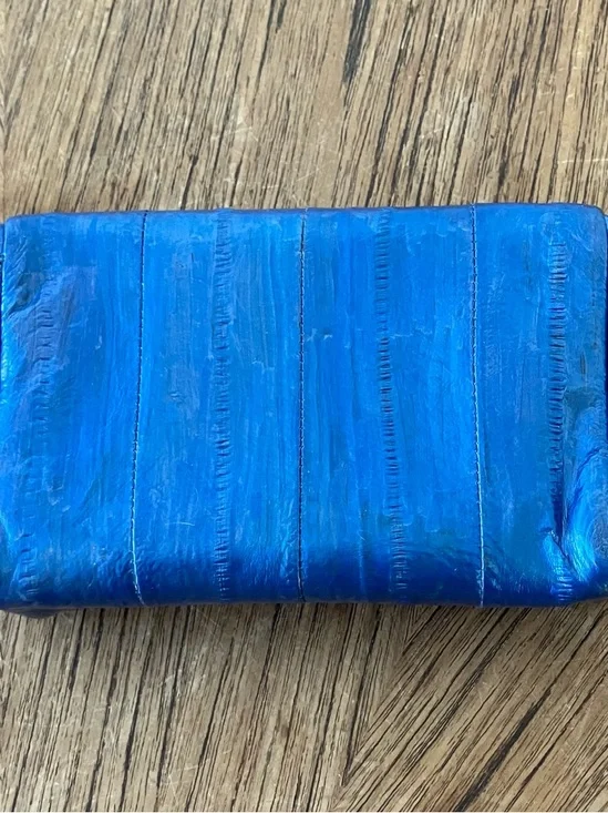 💥2 for 1💥Hand Painted VNT Eel Skin Clutch Purse with Kiss Lock & Mirror / Wallet - Picture 10 of 13